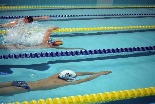 他迅速在F 他迅速在F